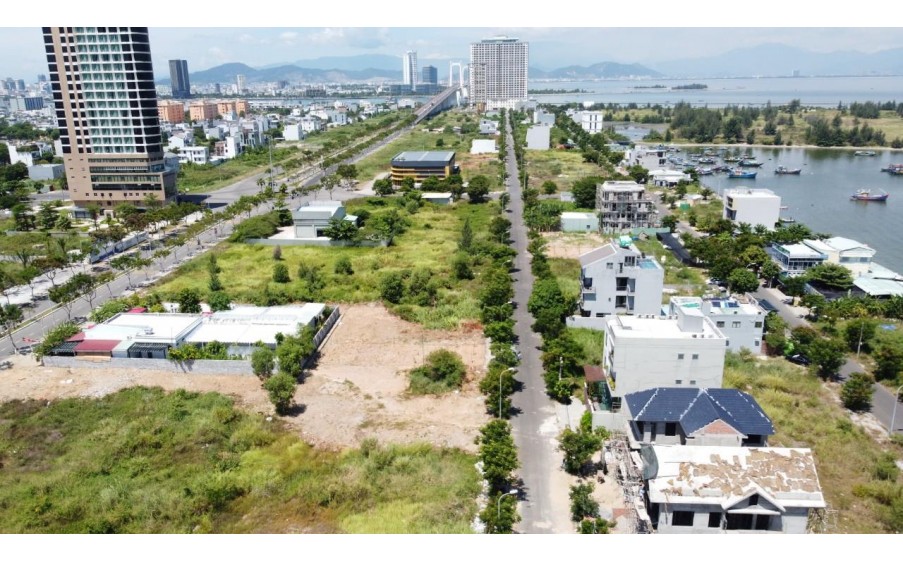Bán đất biệt thự đường Trần Sâm- Đà Nẵng, Vị trí đẹp nằm sát biển, ngay Vịnh Đà Nẵng, Giá rẻ